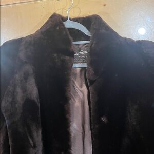Luxurious Fur Coat in Rich Brown